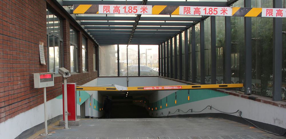 [ 东升科技园车牌识别系统 ]